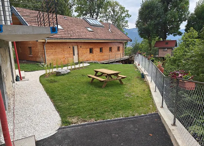 La Fruitiere De Verel, Logements Modulables Neufs, Calmes, Entre Lac Et Montagne, Max 11 Personnes